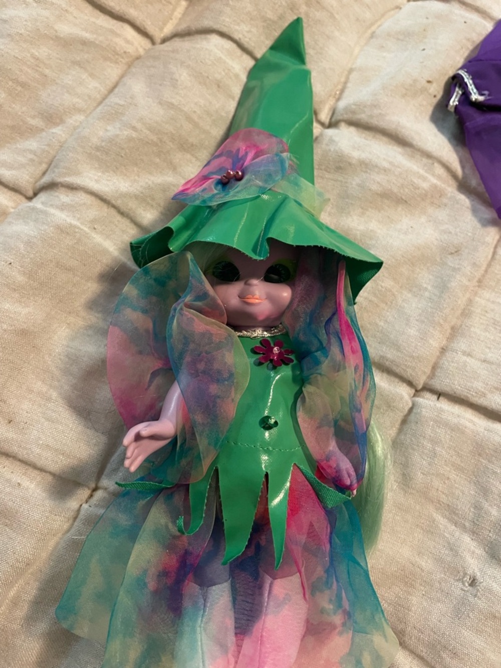 Vintage 1972 Emerald the Enchanted With Doll and clothing lot - Picture 7 of 16